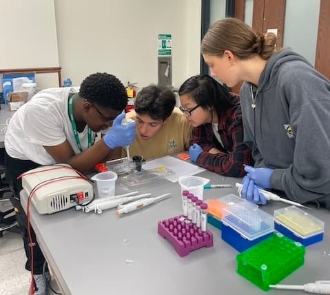 DNA Learning Center Summer Camp
